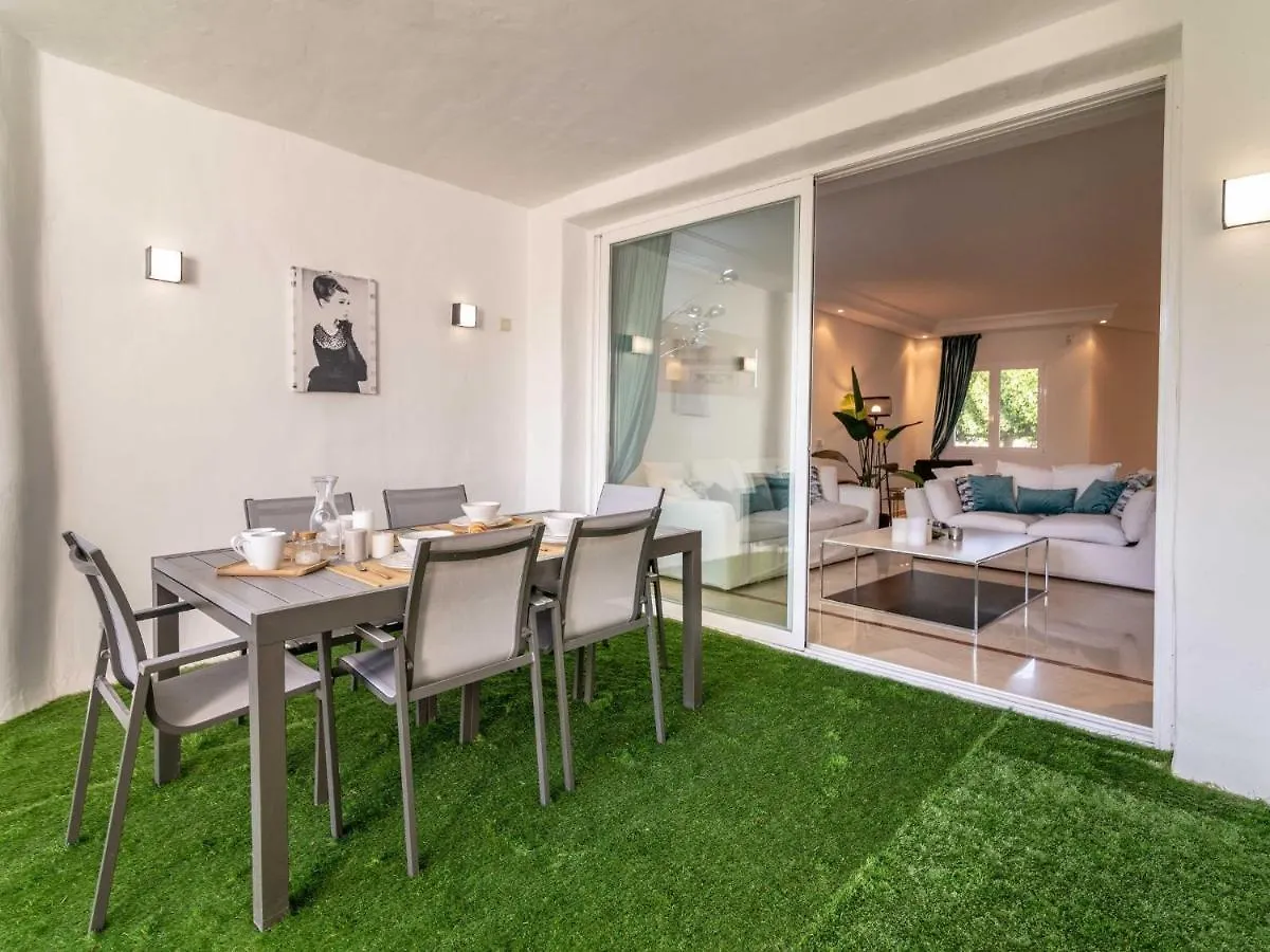 Appartamento Vacation Marbella I Jardines De Ventura Del Mar, Walk To Puerto Banus Marina, A Minute From The Beach, Groundfloor, Family Friendly And Pool Spagna