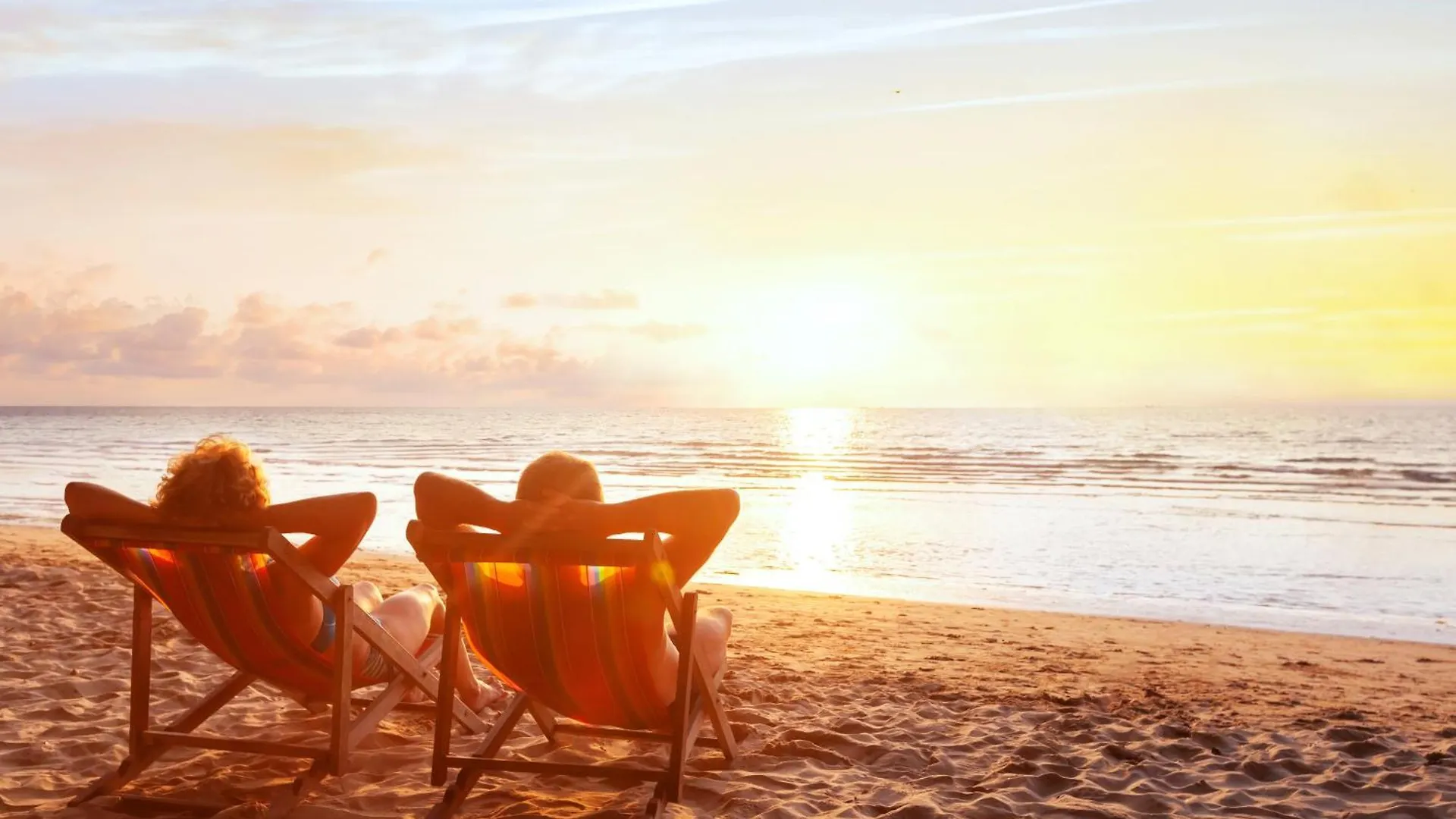 Vacation Marbella: Beachfront Retreat with Puerto Banus Access Apartment